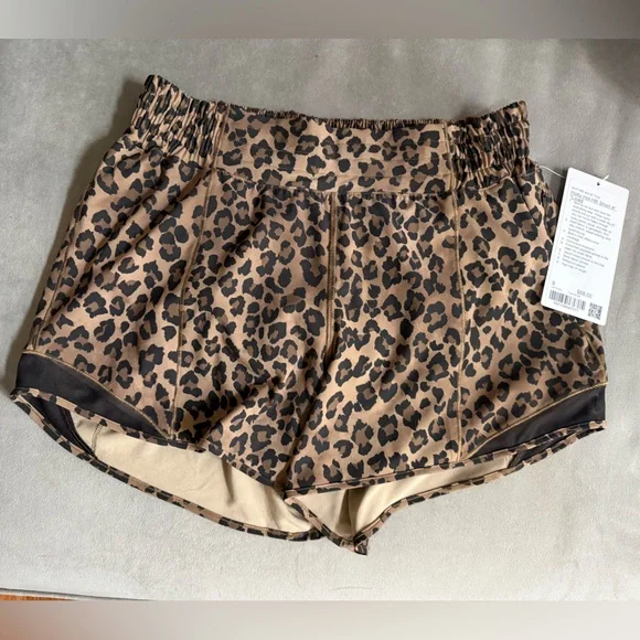 lululemon Hotty Hot HR Leopard Print Shorts - 4” - size 8 - Picture 1 of 3